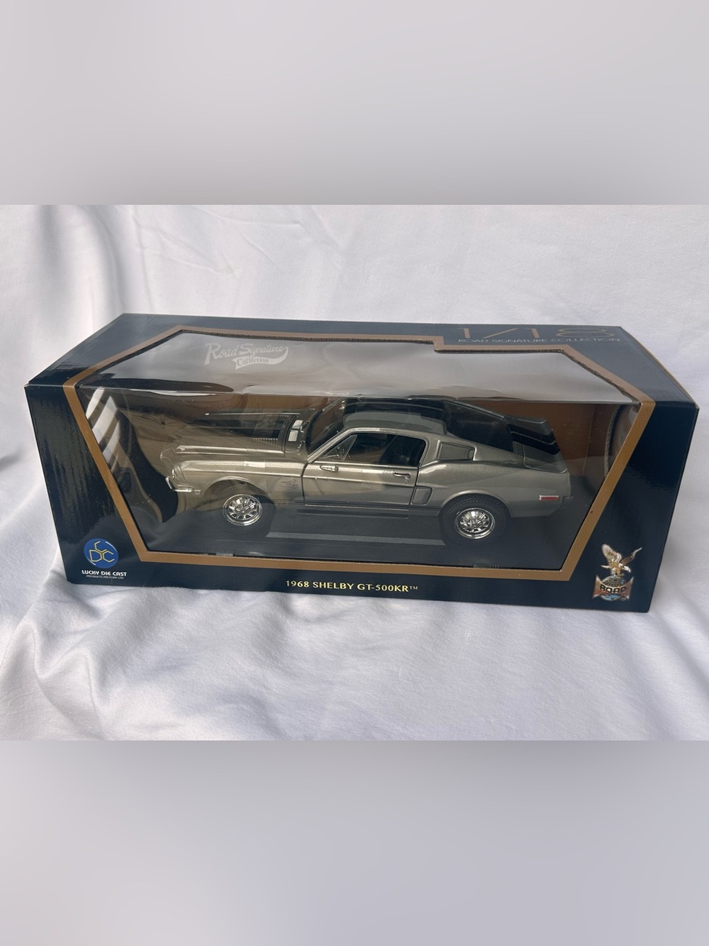 Road Signature 1968 Shelby GT-500KR Die-Cast Model - Silver